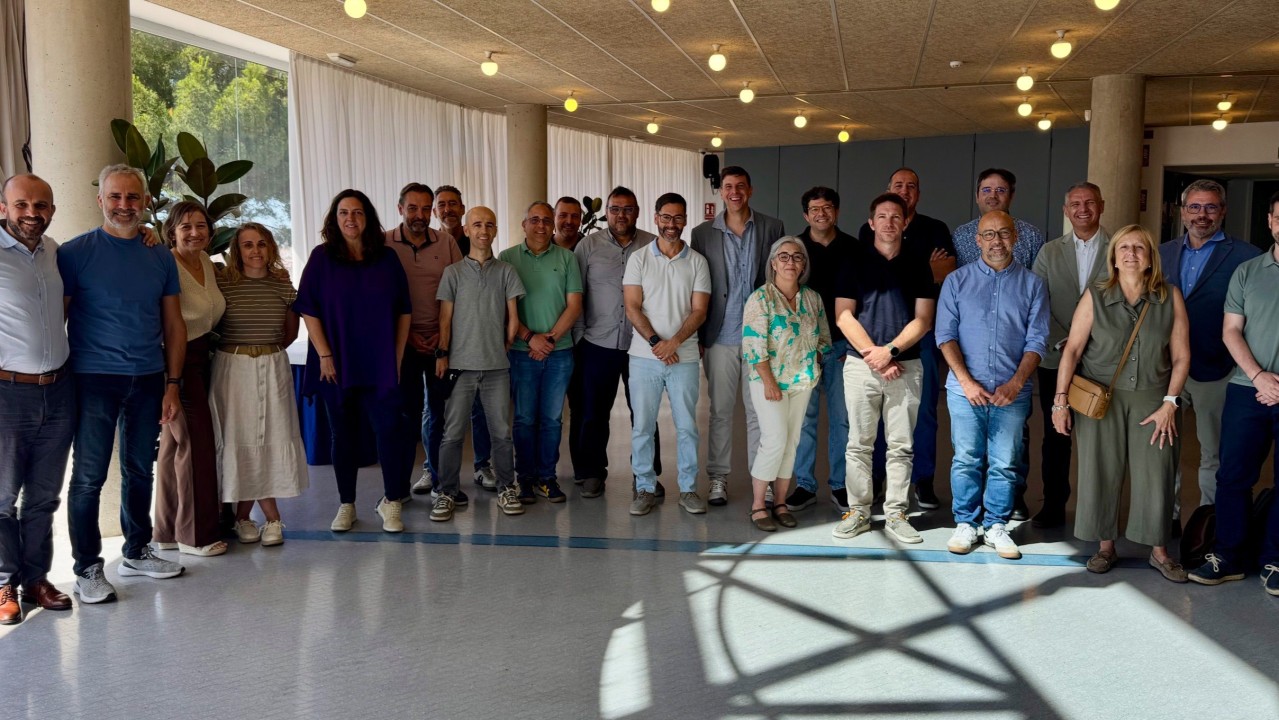 Persones participants a la primera Taula TIC del món local al BCIN de Badalona